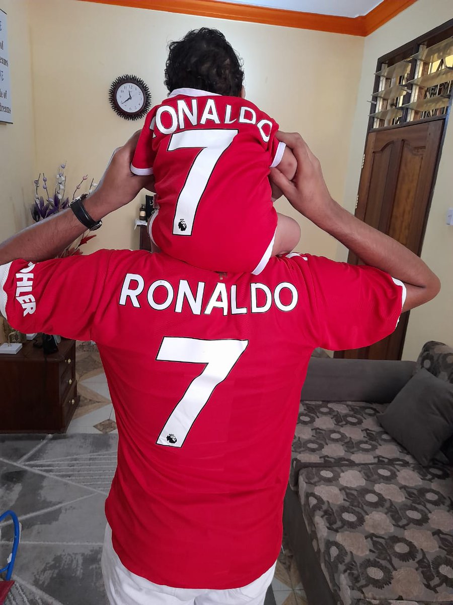 Saad_Al_Hamumy's tweet photo. Like father like son❤
@sfaraj001 
@__omarb 
@malicky_22 
@AdalunAlmash https://t.co/XCYnfvgsj9