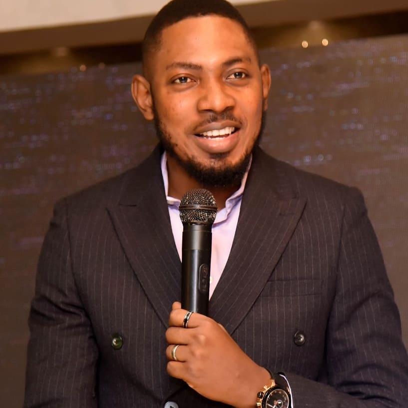basamta's tweet photo. Nothing to see here... ๐๐ค
Just the other day at #TheAceAwards2021 hosted by @bell_africana and @bukkyasehinde
#BasamtasMusing
#BasamtaSpeaks
#AwardSeason
#AwardsPresentation
#AwardEvening https://t.co/PjR6cBPBsM