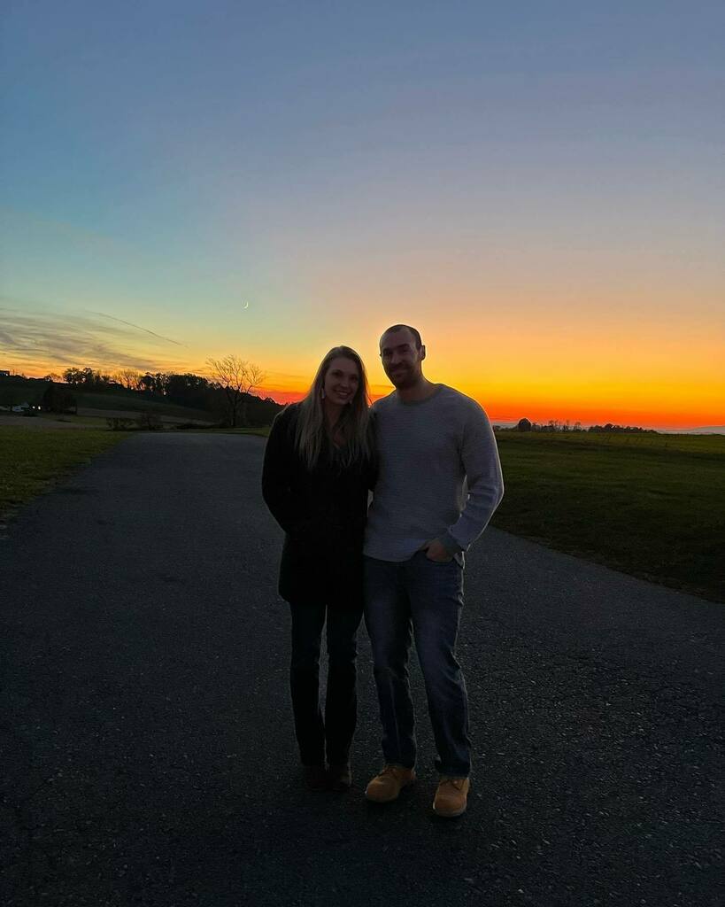 mollymanchestr's tweet photo. Winemakers Dinner at @setterridgevineyards was spectacular!! From the sunset to the AMAZING 4 course meal and perfectly paired wines oh and of course the great company! https://t.co/0tSe0pgSku