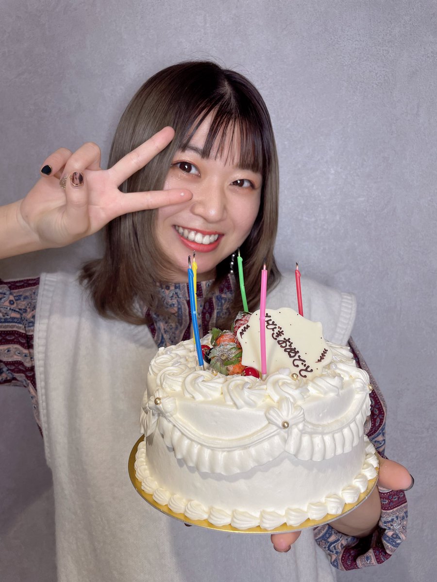 1111Hibiki's tweet photo. 早めの誕生日サプライズしてもらた💓 https://t.co/U7FjCQkBhs