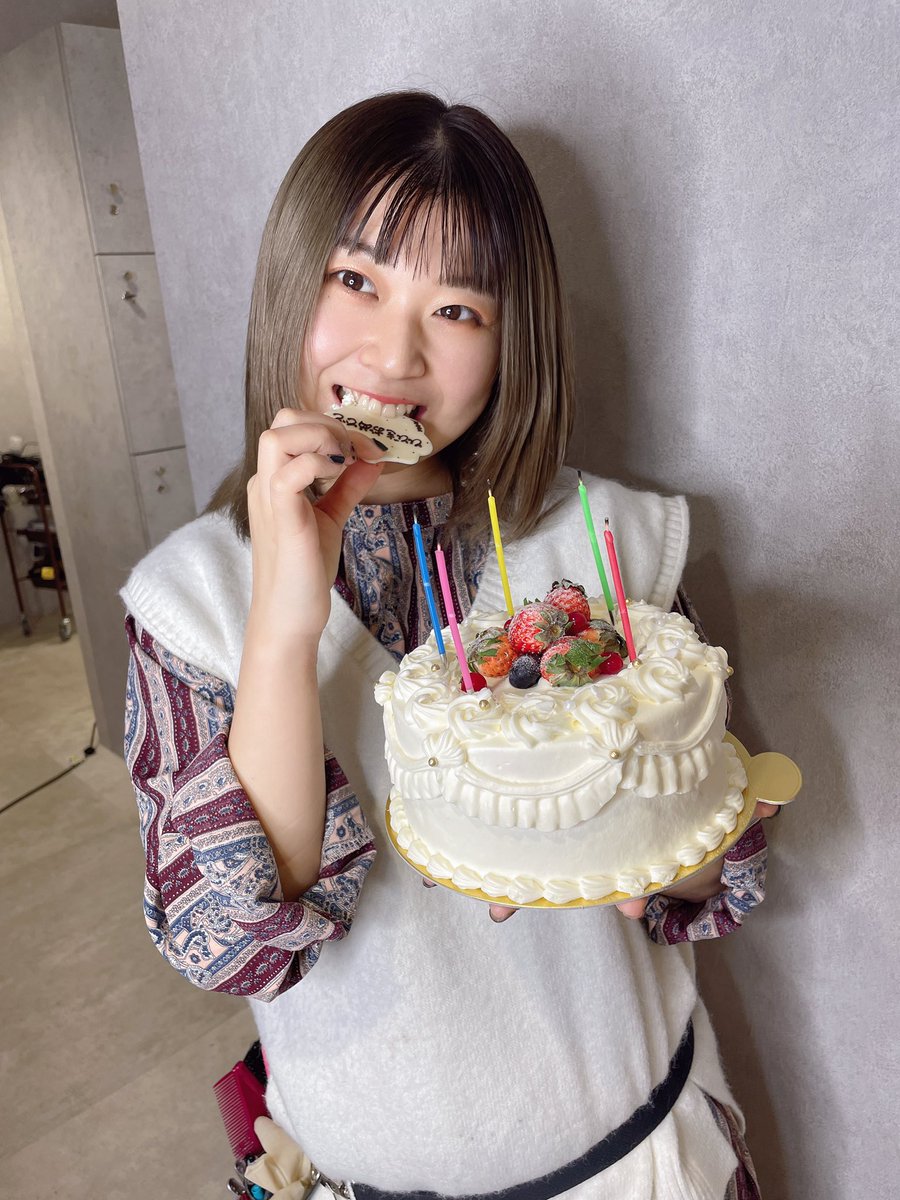 1111Hibiki's tweet photo. 早めの誕生日サプライズしてもらた💓 https://t.co/U7FjCQkBhs