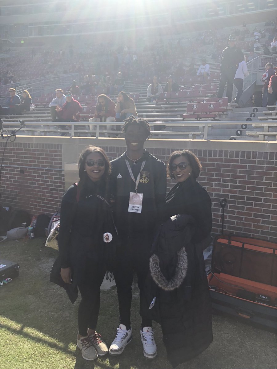CoachAHampton's tweet photo. @AjHampton11 somebody said it’s time to work after the season👀 hugs and 😚 to @yochampton77 and @AprilTayHolmes1 for always being the chauffeur for our baby boy @A2hton_ 🔥🔥🔥
#TrustGod
#FamilyFirst
#FSUGame
#HomeComingDance https://t.co/UV7ghqNh8z