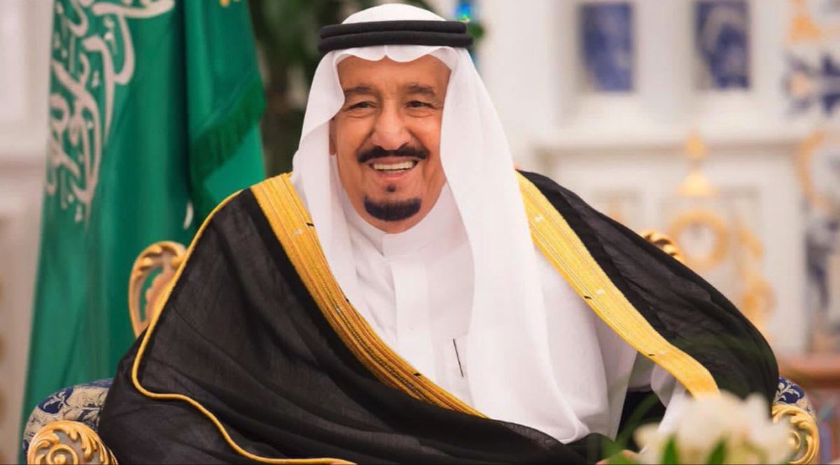 Dr_alqarnee's tweet photo. سبعة أعوام سطّر فيها مليكنا @KingSalman بمداد من النور صفحة خالدة من صفحات الإنجاز والعطاء لا ينساها الدهر:
ليت الكواكب تدنو لي فأنظمها🇸🇦
عقود مدح فما أرضى لكم كلمي🇸🇦

 #ذكري_البيعه_السابعه
 #خادم_الحرمين_الشريفين
#الملك_سلمان_بن_عبدالعزيز https://t.co/ANbdUbQ1Vb