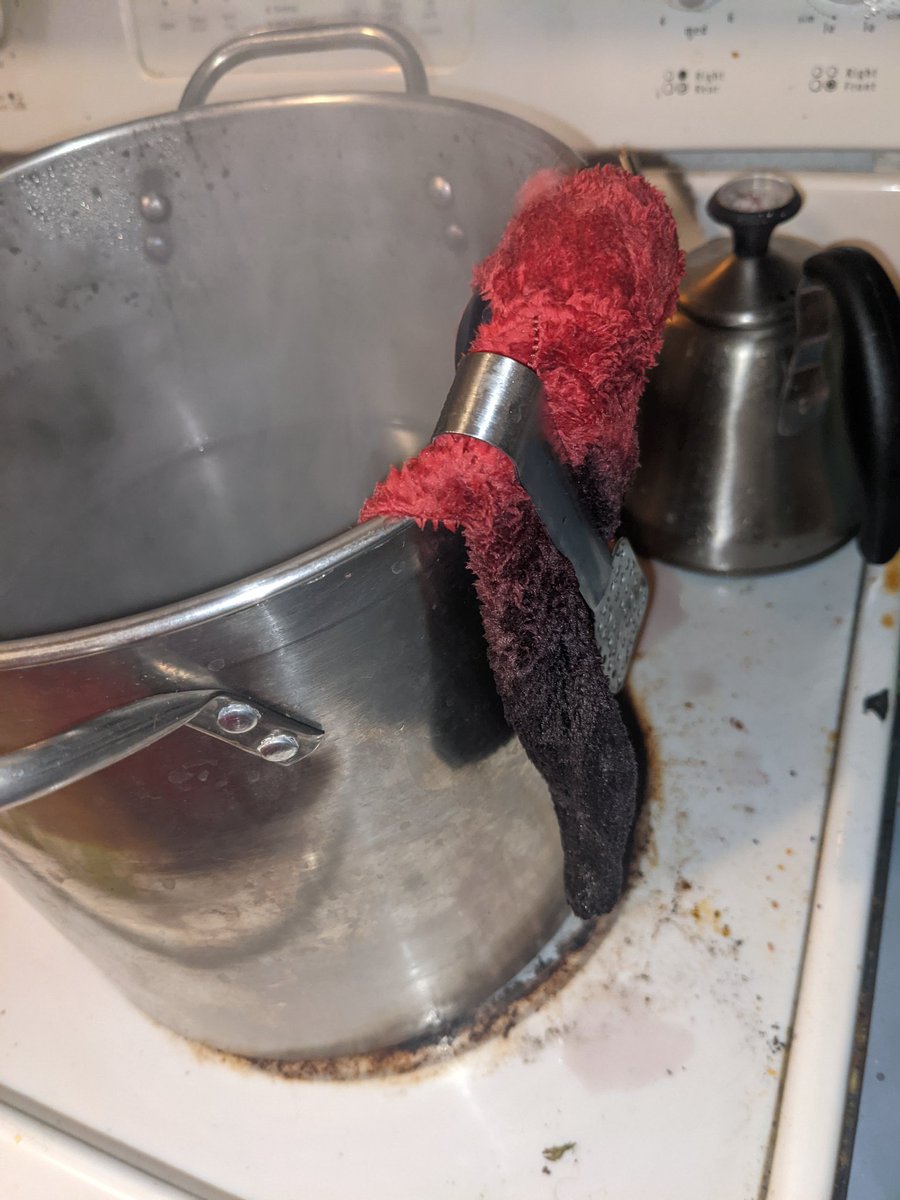 GabbisCustoms's tweet photo. I always feel like a mad scientist or a witch at the dye pot! Currently working on a Grogu as Darth Maul for a commission! I call him Darth Grogu! #SmallBusiness #Commission #StarWars #Grogu #BabyYoda #DarthMaul #buildabear https://t.co/Erda5j7iX8