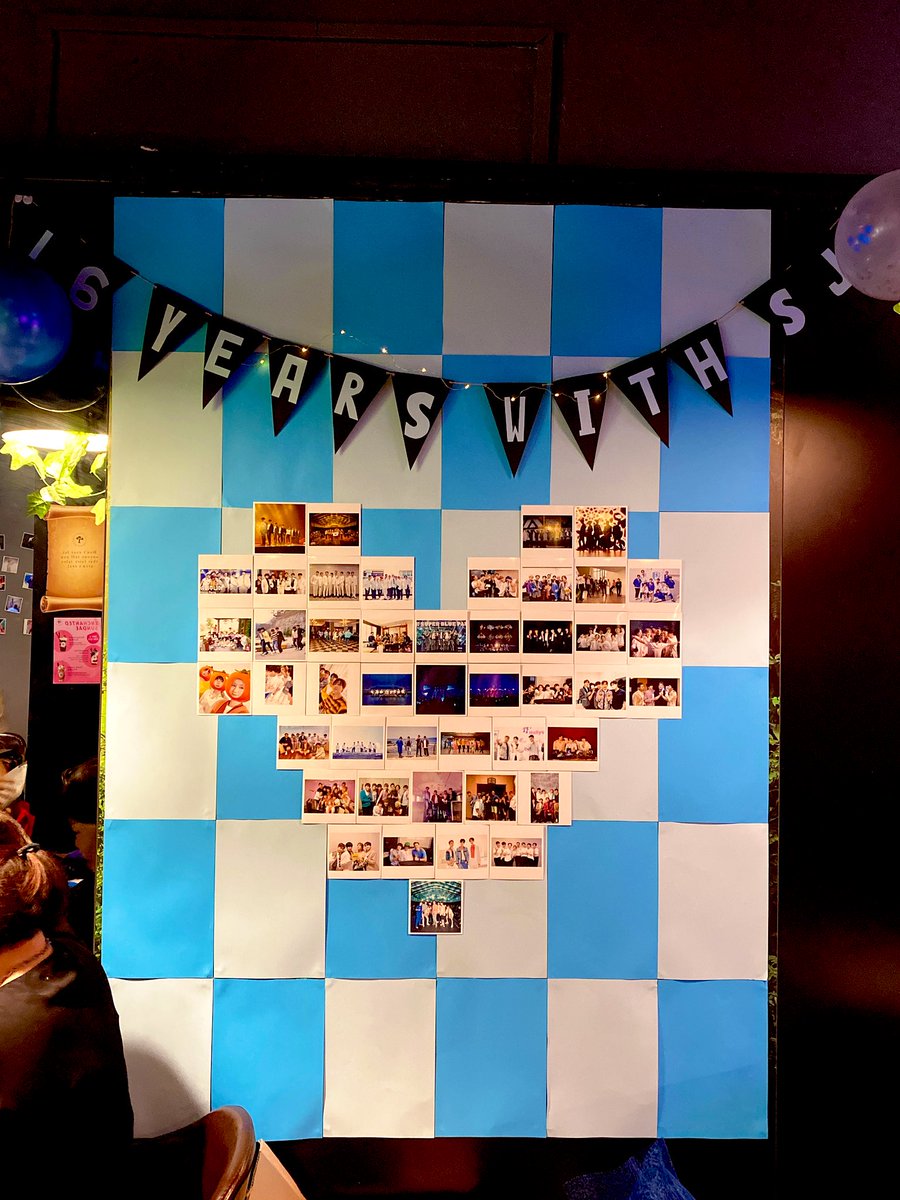 keepingthbeat's tweet photo. Thank you @MoreDaysWithU for organising this #HouseParty for #SJ_16th_ANNIVERSARY! The cafe is so beautifully decorated :’) Glad we managed to snag the last table during lunchtime cos we got to interact w ELF. SG ELF is a fun bunch :) #MoreDaysWithSJ #슈퍼주니어 #SUPERJUNIOR https://t.co/Z5jfMNBBPZ