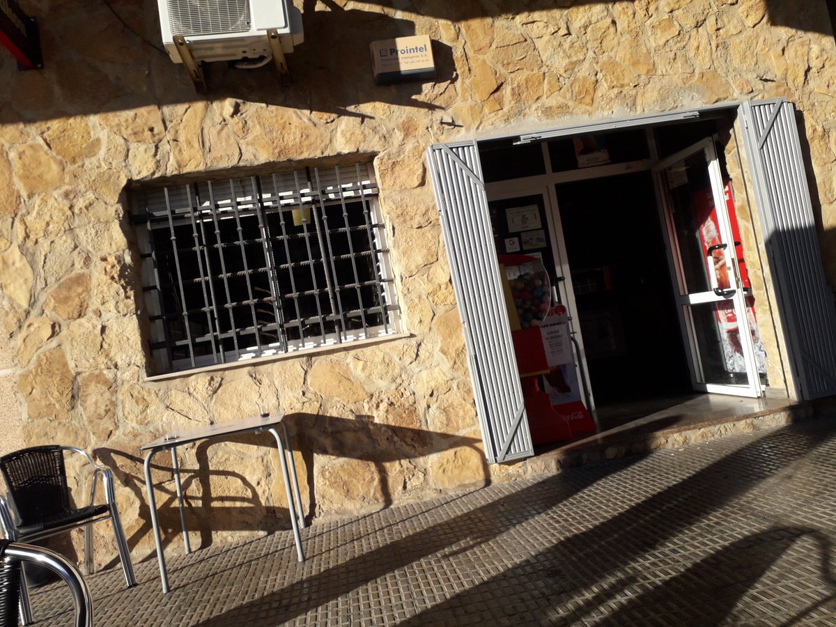 FMazRa's tweet photo. A Burriana...
#LaBrasa
@CulturaAlmuerzo
@pacolonso
#Burriana
#Castelló https://t.co/YY0uCDkxLH