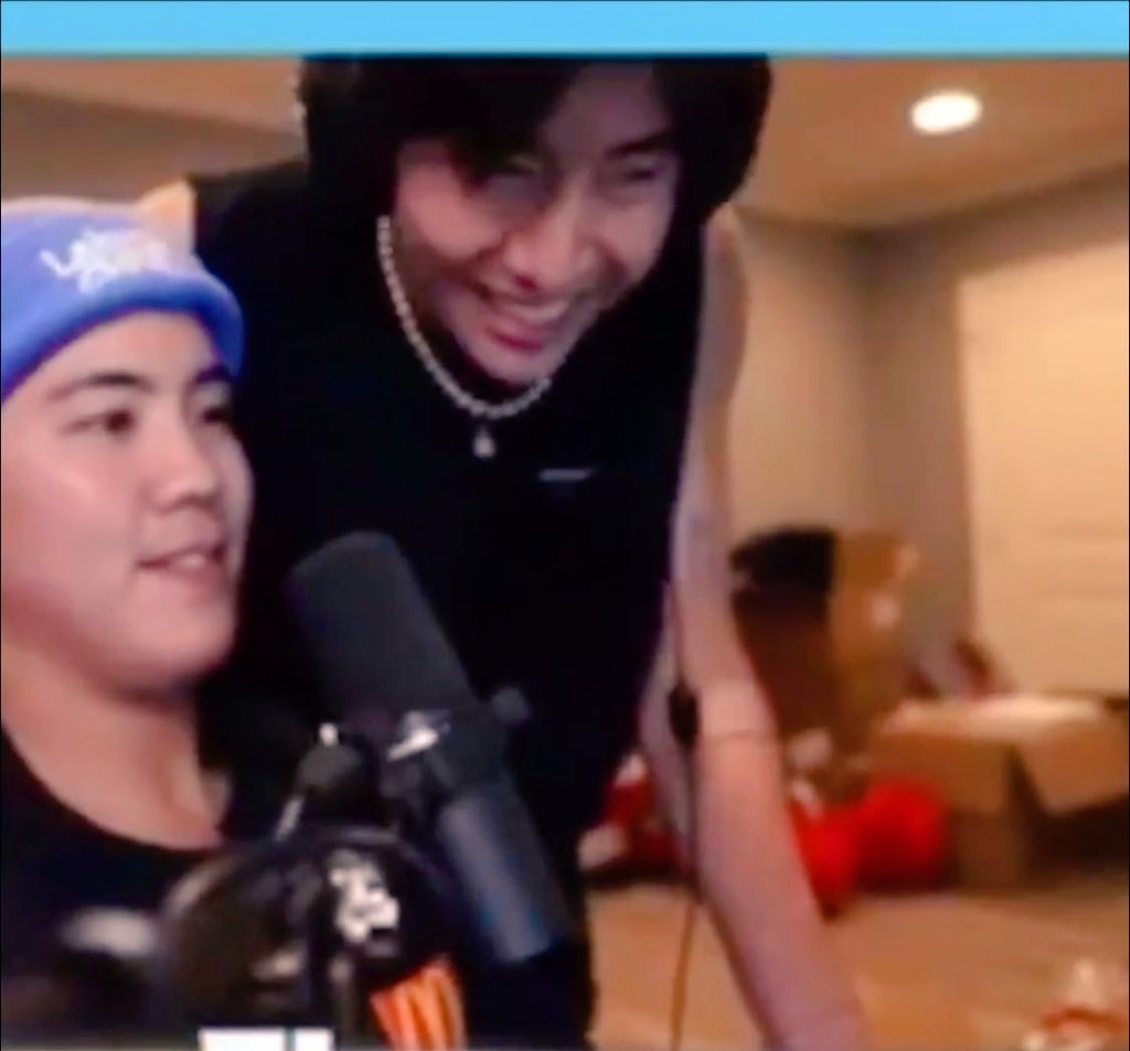 เซตเดียวกันหมด🥴🥴มาให้หวีดได้ตลอด😍🔥ใครไหวไปก่อน🥴
#MarkTuan 
#LastBreath_MarkTuan