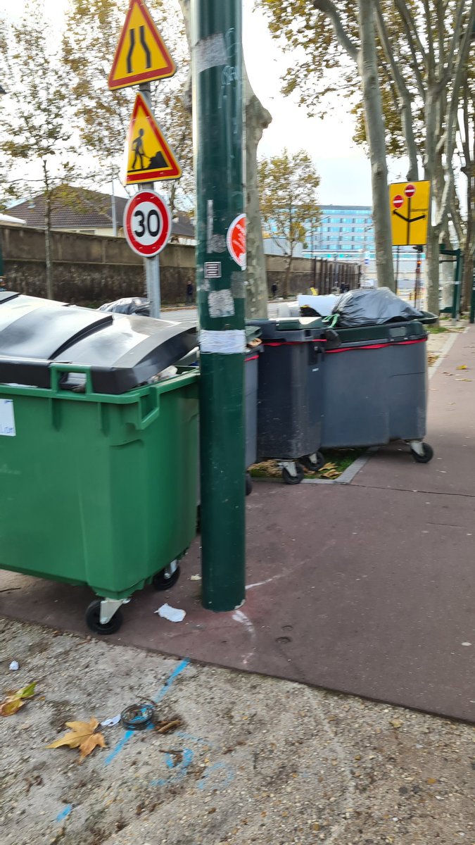 COMECS2's tweet image. #saccagemontrouge
#montrouge