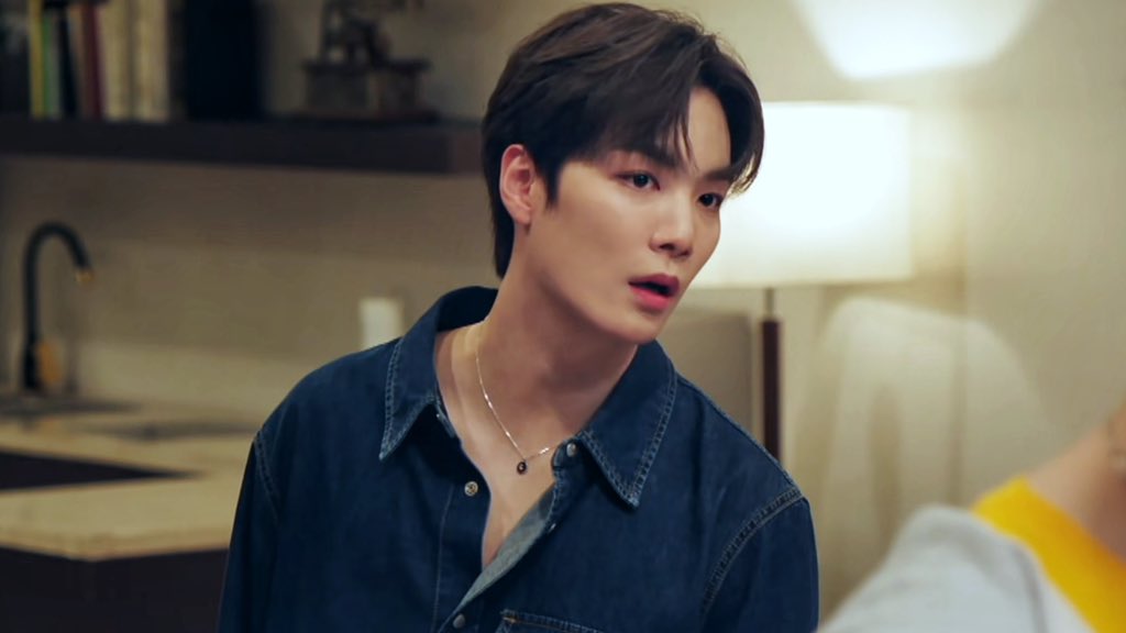 2HTIME's tweet photo. let me be your knight ep.1 ✨ 
#너의밤이되어줄게 #김종현 #JR https://t.co/LTDb9o82WY
