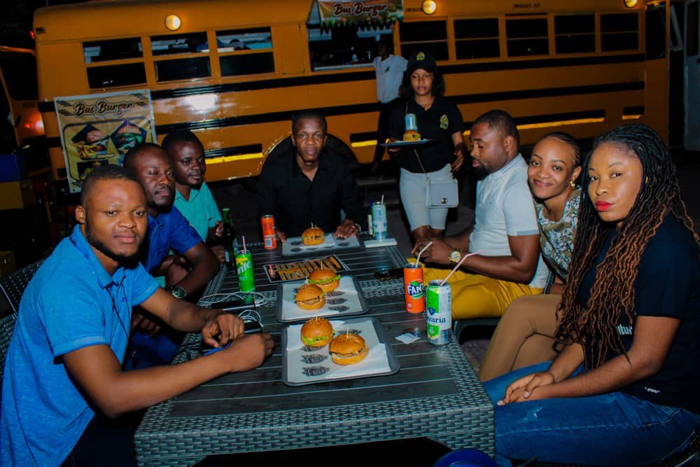 PatrickKabeng12's tweet photo. 🔴RDC/ #BUS_BURGER
Nous vivons une situation nouvelle qui exige aussi une relecture sereine et attentive. Un sens rénové, et bcp d'humilité de la part de l’Excellence @BunkuluYves🙏🏻
Prêt à encourager l’entrepreneuriat des jeunes et toujours proche de ces derniers. Cher warrior 👏 https://t.co/5PX2ZXa0Gx