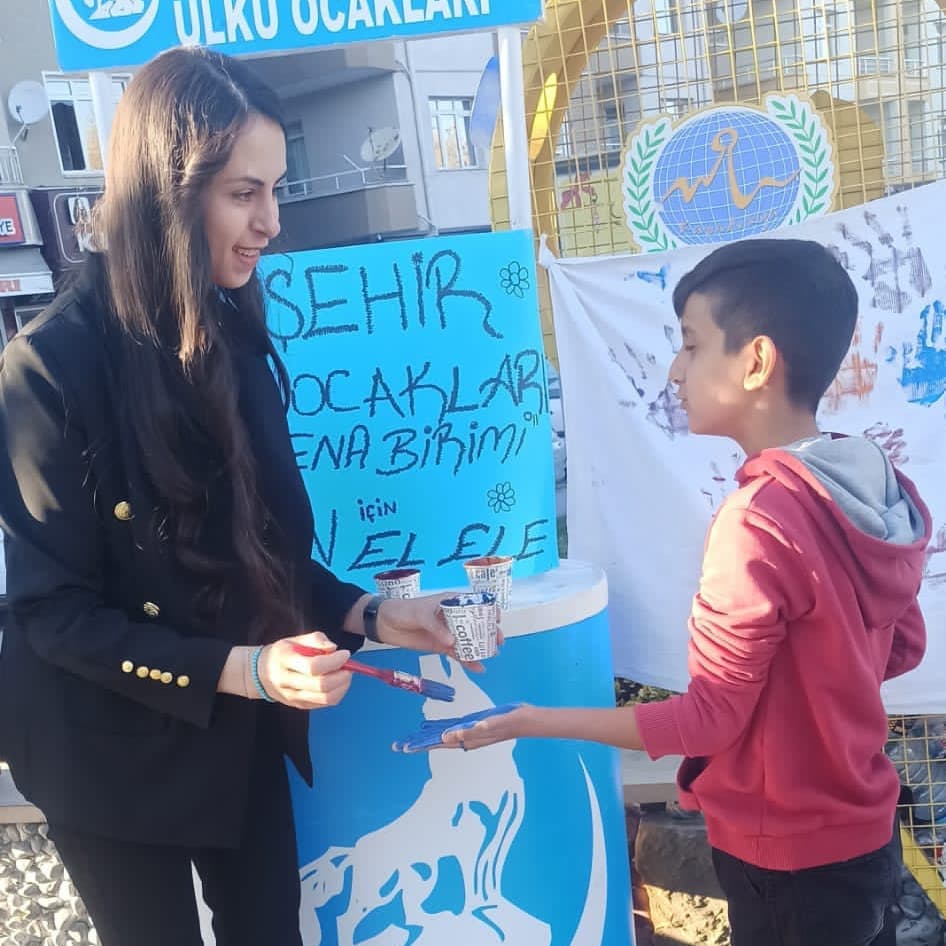 NevuAsenalari's tweet photo. "Lösemi değil iyilik bulaşır!"
@asenayesilyurt0
@AliTrkr50
@deryatunc46
@Merve21659678
@Gzdulukanoglu
#nevşehir #ülküocakları
#lösev https://t.co/Lzd29jtTGa