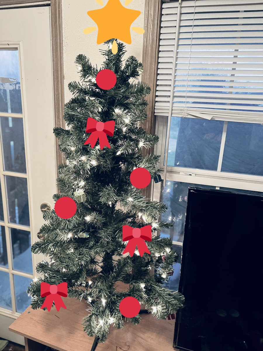 kingamare09's tweet photo. It’s beginning to look a lot like #Christmas 🎁 https://t.co/lbiGwOinrF