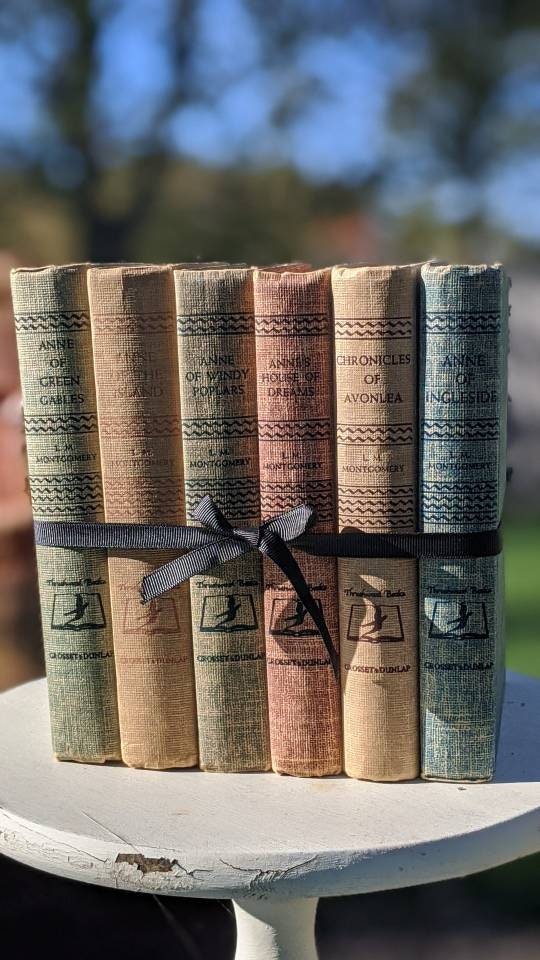 Jen76Robinson's tweet photo. Excited to share the latest addition to my #etsy shop: Anne of Green Gables books, Lucy Maude Montgomery, Anne of Green Gables series, Prince Edward Island, Ann with an E, Avonlea, set of 6. Fall #anneofgreengables #booksforshelves #anneoftheisland #anneofavonlea #booksforstaging https://t.co/VlUphwiCr3
