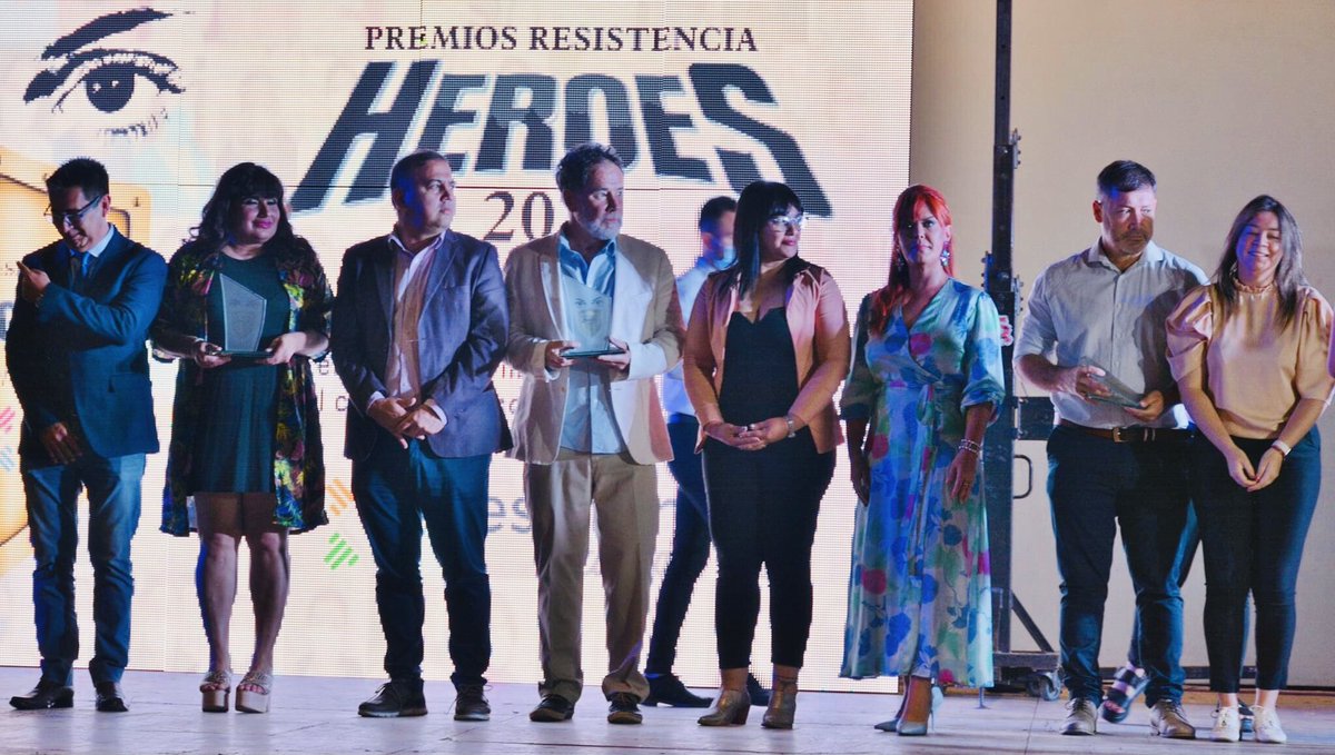 marcelopajor's tweet photo. Alguien tiene una capa para alquilar? https://t.co/5LpsOXKgZR