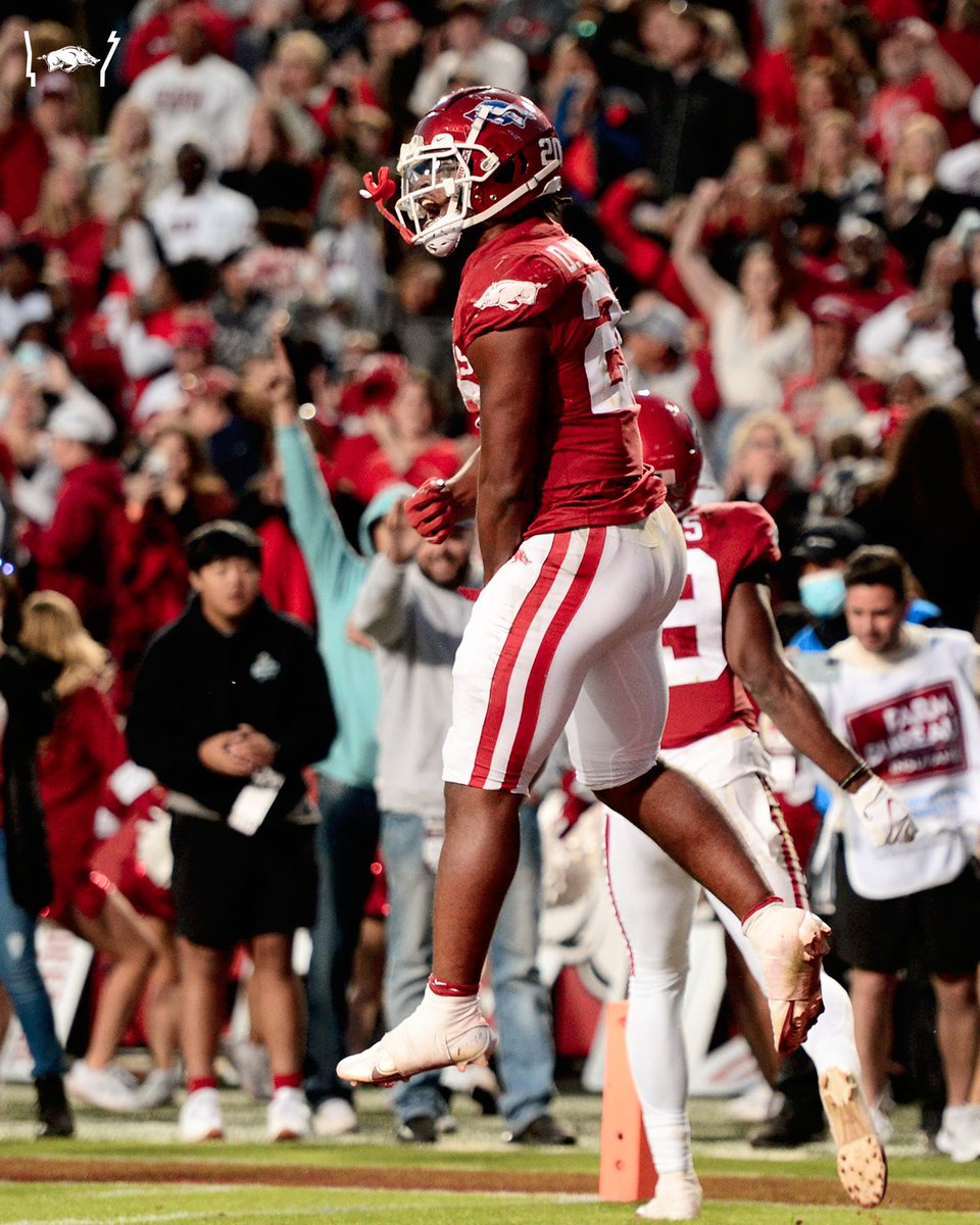 RazorbackFB's tweet photo. Good morning say it back https://t.co/lsiv5nxlES