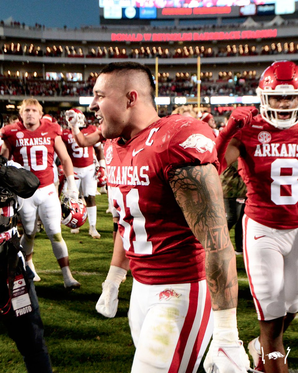 RazorbackFB's tweet photo. Good morning say it back https://t.co/lsiv5nxlES