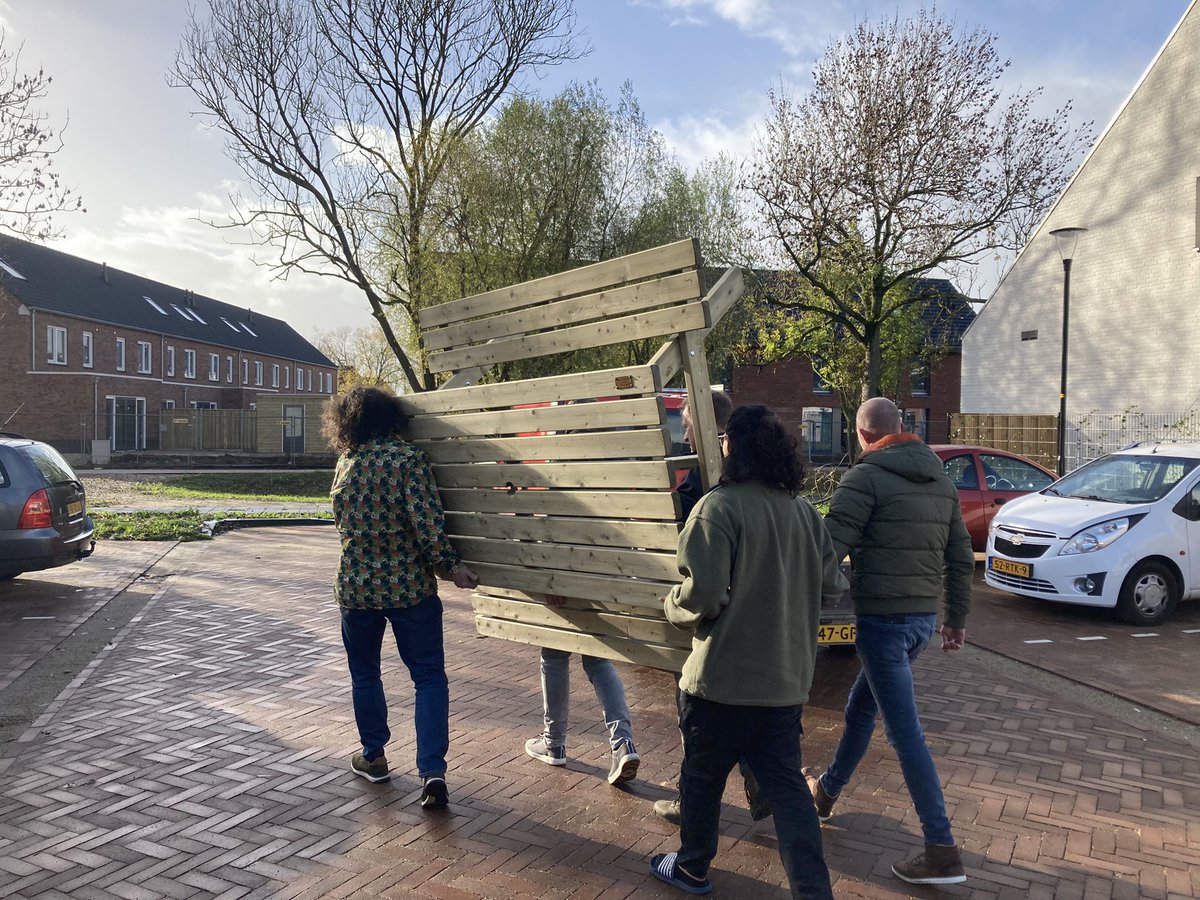 Het Groene Hofje is officieel geopend. Trots om hier woonconsulent te mogen zijn! #groenehofje #Wageningen #leefbaarheid #mooiproject @HurenWageningen