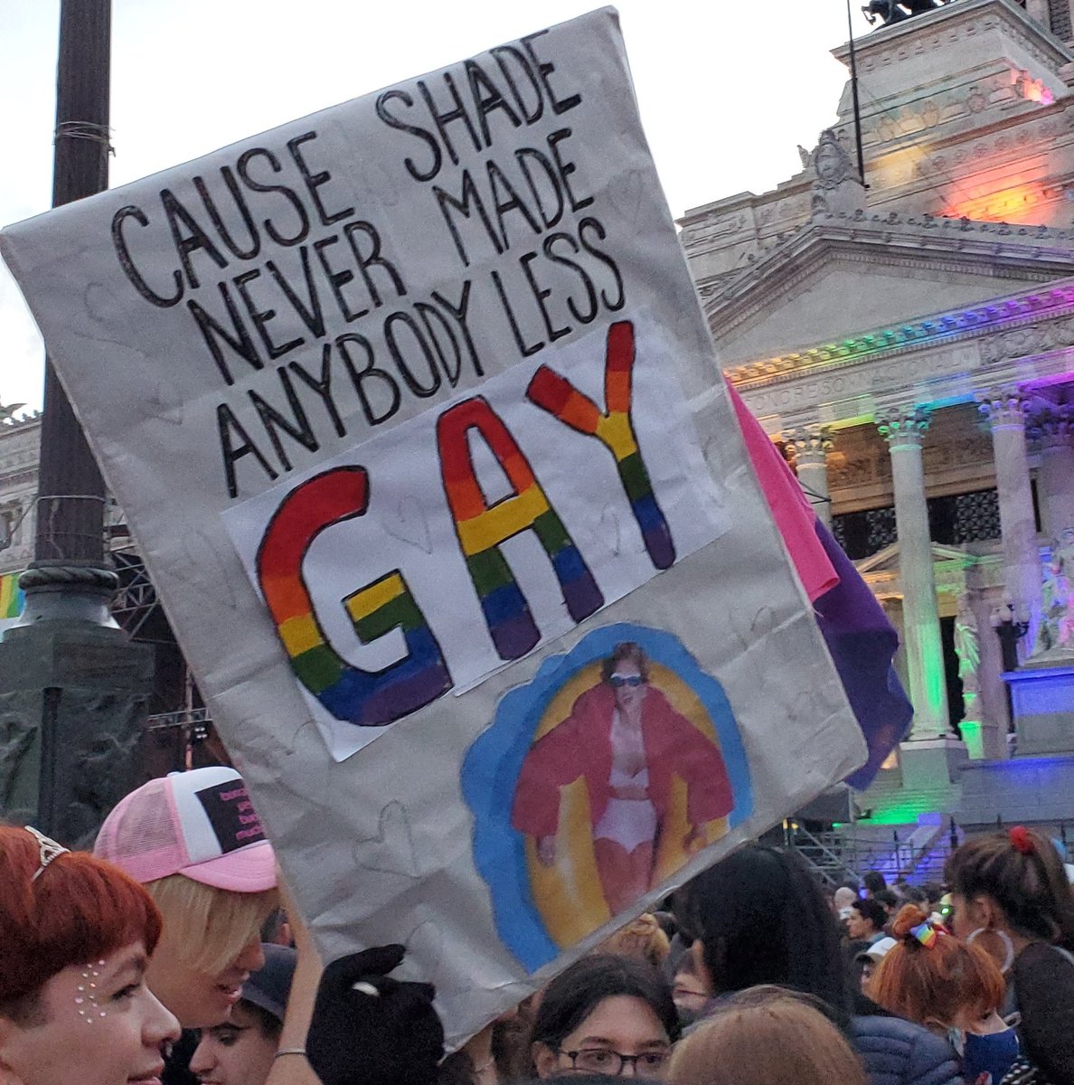 🌈♥️ <a href="/taylorswift13/">Taylor Swift</a> ayer