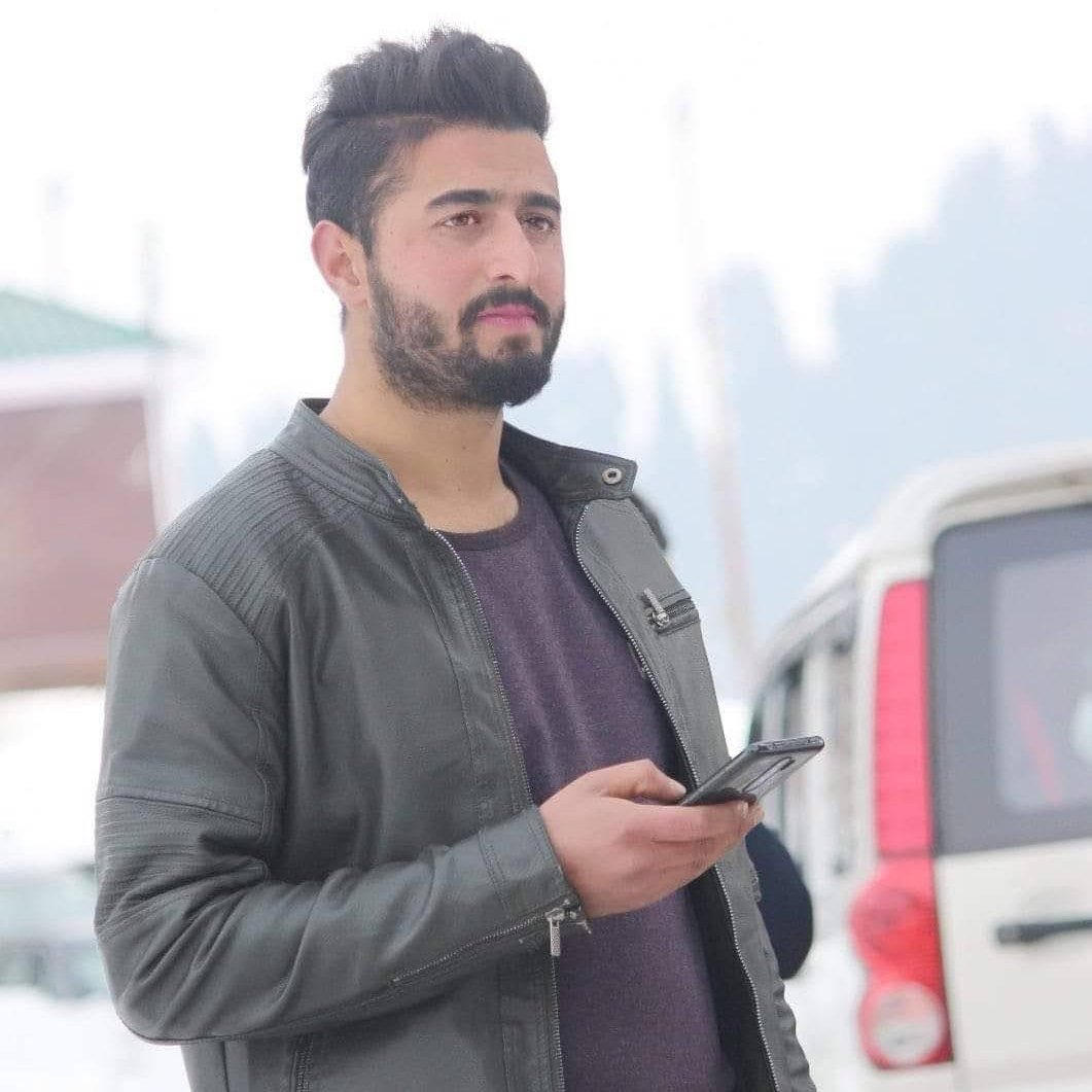 2malik2mannu's tweet photo. #NewProfilePic https://t.co/OOogzTO3oo