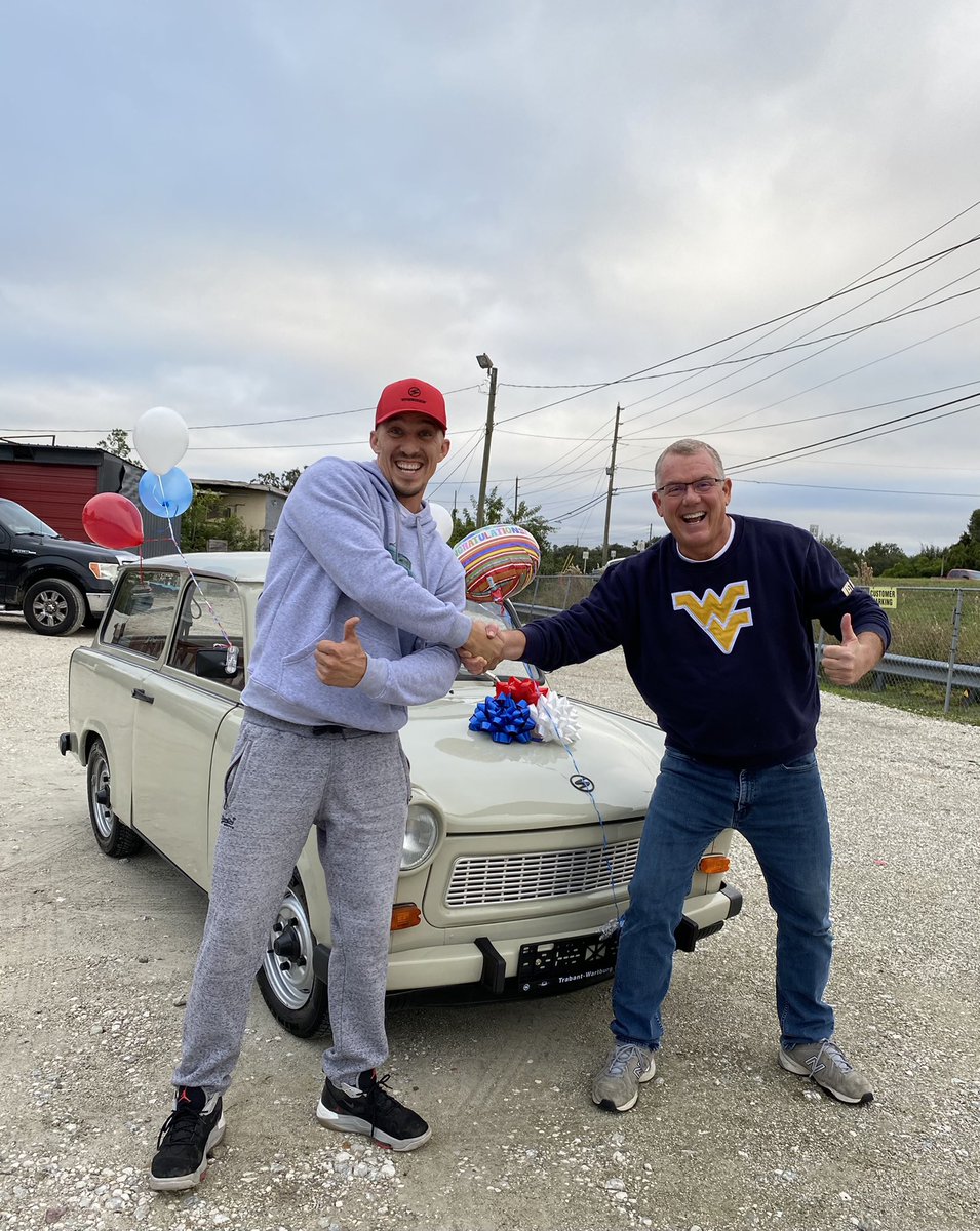 trabant_usa's tweet photo. Congratulations 🚙💨🎉🎊🎈#trabant #trabantusa #sold https://t.co/JSr3OJTX5y