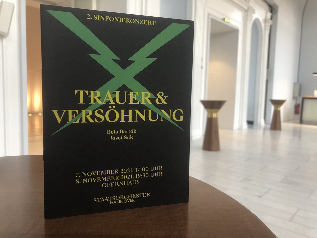 AchimRiehn's tweet photo. Heute #Konzert des Niedersächsischen #Staatsorchester|s unter Tomáš #Netopil in der #StaatsoperHannover.
„Trauer und Versöhnung“ - gespielt werden das Viola-Konzert von Béla #Bartók (mit Nils #Mönkemeyer) und die Asrael-Sinfonie von Josef #Suk. Ich freue mich! https://t.co/4hyWLFvcRx