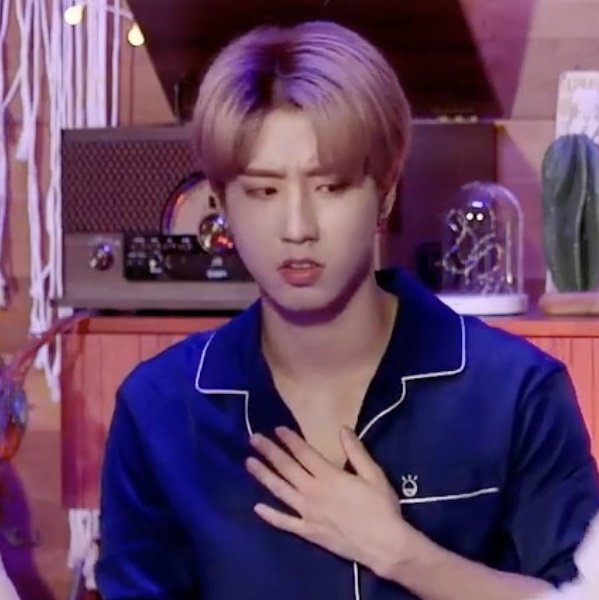 inniepit's tweet photo. same vibes 😭😭😭 https://t.co/5ym0MbkcN0