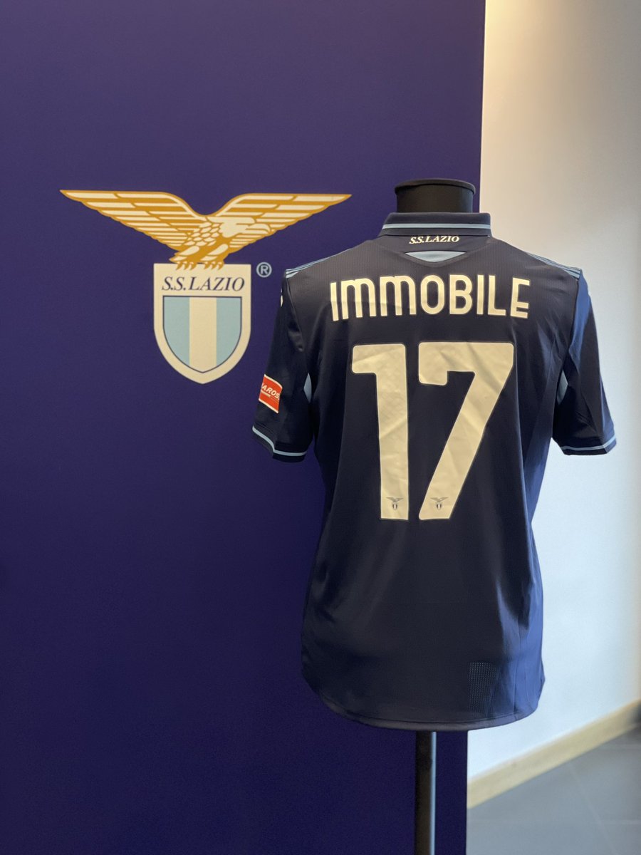 LazioMuseum's tweet photo. Da Marco Di Vaio a Strakosha per finire con Andre Anderson tanti ex in questa sfida….e come non ricordare il marcatore piu prolifico della storia Laziale Ciro Immobile
@divaio9 @ciroimmobile
#sslaziomuseum #officialsslaziomuseum #sslazio #ssl #prigionieridiunafede #forzalazio https://t.co/xJNVhpUUhc