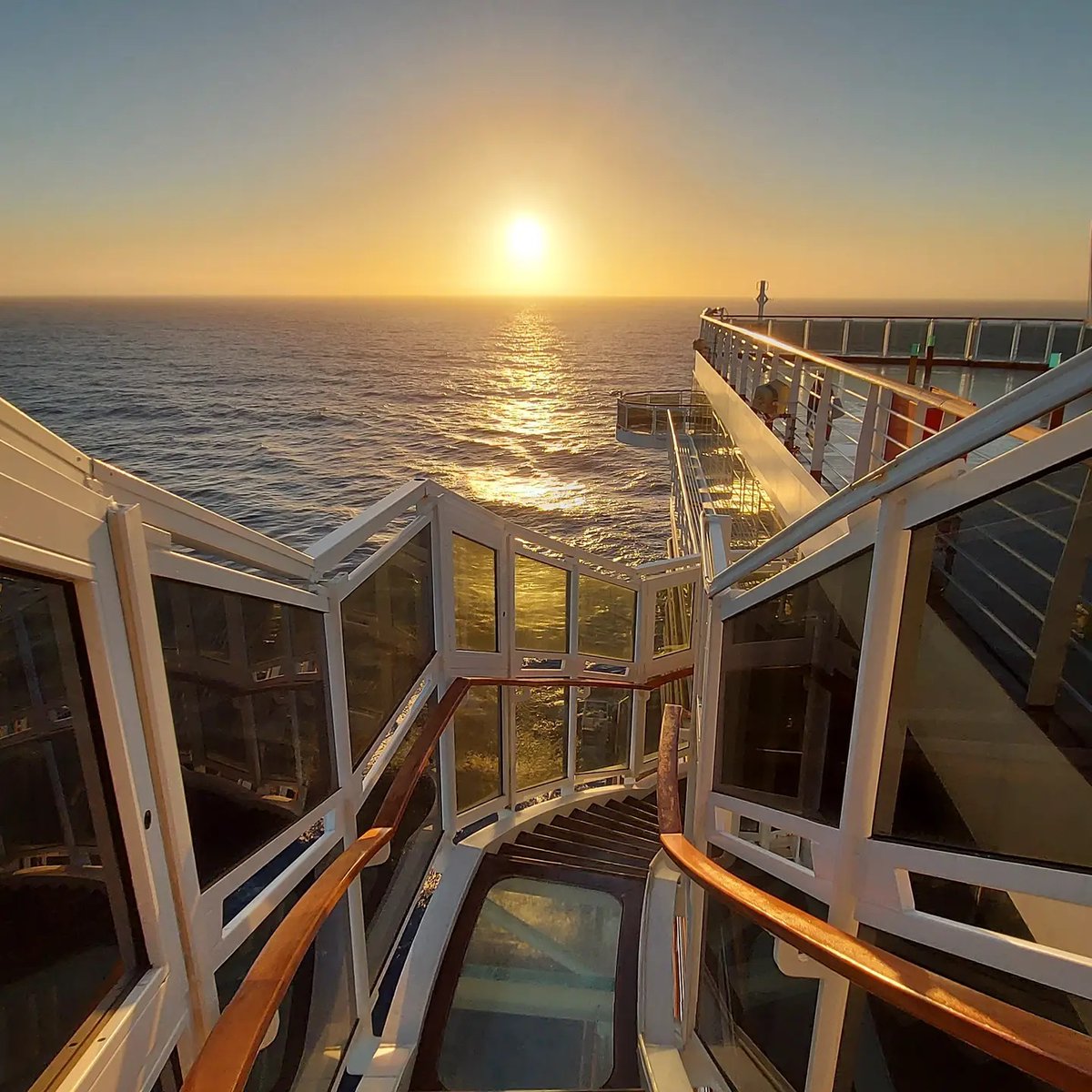 HALcruises's tweet photo. Good morning, ☀️! Time to rise and shine! Where is your favorite place on board to watch the sunrise when you #cruise? Retweet and tell us! (photo): @miklospamer https://t.co/U6AMU04YU0