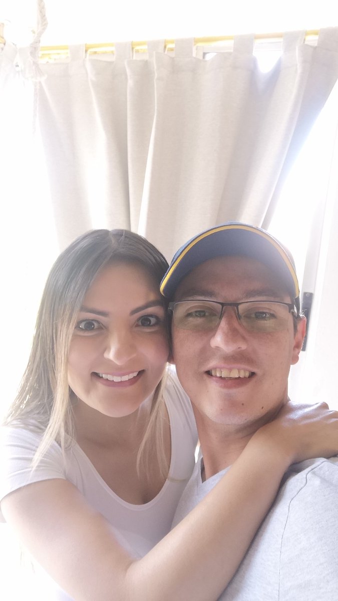 CaritoUribeO's tweet photo. #vibracompadres @vibra_co con mi compadre hasta viejitos 😍❣️ https://t.co/rqJ0H5b1E8
