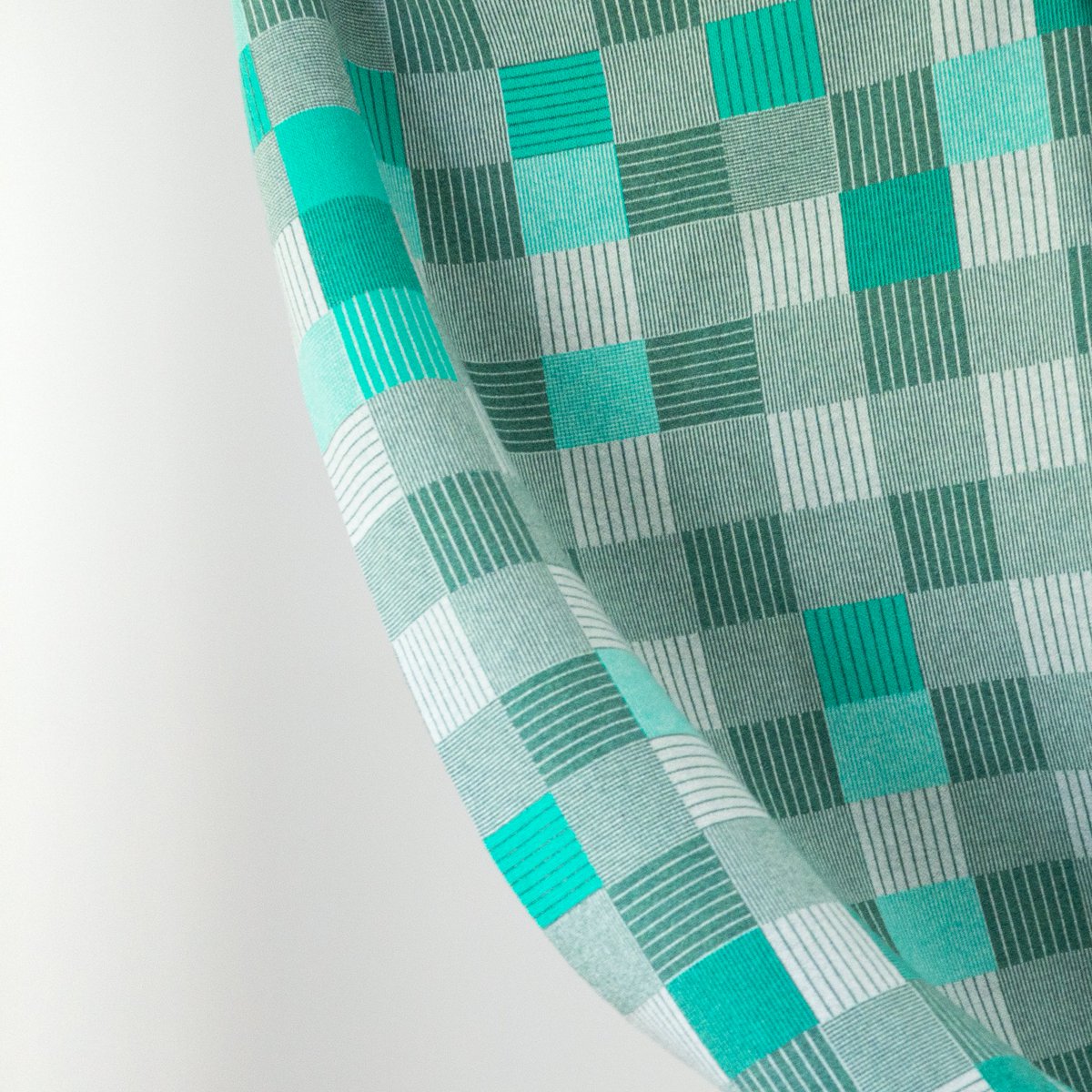 LocalHeroesScot's tweet photo. Pick up your free copy of @theskinnymag to read about Edinburgh designer @rebeccajkaye and her data-driven designs inspired by the natural world. Pictured is her Natura blanket; a special commission for @TheBarnArts  https://t.co/KrrLldRBXt #scottishdesign https://t.co/GI8E6zAiQE