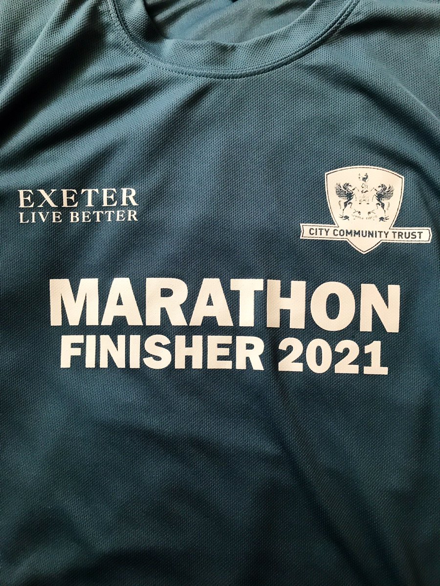 AdrianHarding99's tweet photo. Thanks @ExeterCCT and volunteer marshals for a great #ExeterMarathon👏Love my medal and shirt. Really pleased with first 2/3 of my run before trapped nerve flared-up again. Then it was about finishing not PBs 🙁@topshambrewery for an energy top-up after👍
#ukrunchat #ELBMarathon https://t.co/cykqEgB8U4