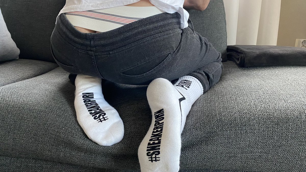 SocksSneaks's tweet photo. https://t.co/nVHo4Imc3N