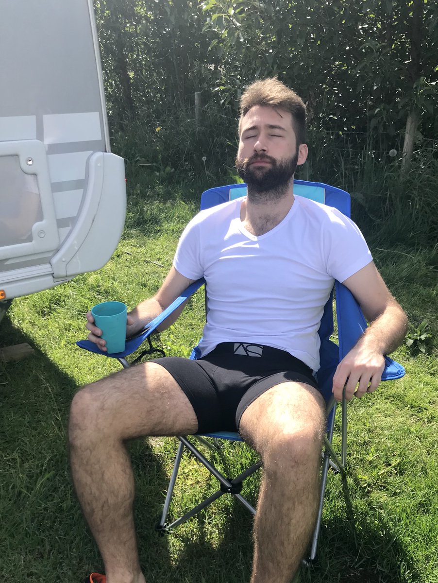 No need anything but a relaxing weekend in your comfortable underwear.  Enjoy yourself!
#adamsmith 
#adamsmithwear 
#iceland 
#luxury 
#comfort 
#underwear 
#sundayvibes