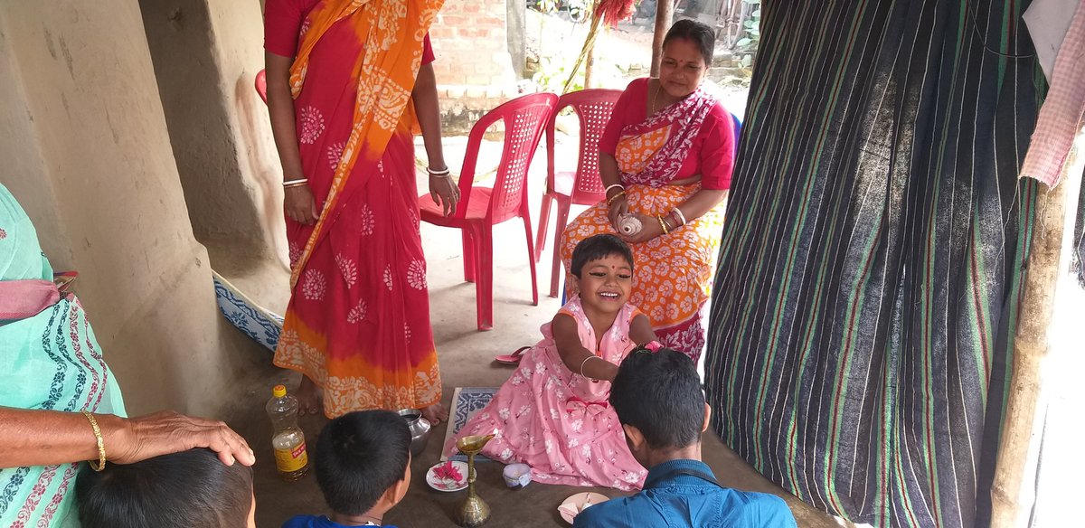 24_congress's tweet photo. প্রথম ভাইফোঁটা দিচ্ছে সঞ্চারী মিস্ত্রী https://t.co/F3A8le7QgX