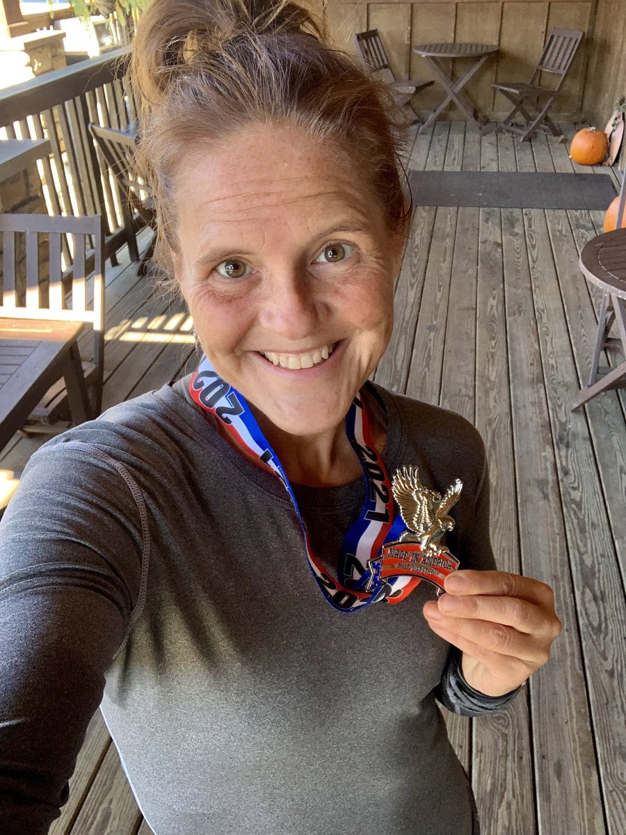 KMart0720's tweet photo. Whew…4 half marathons in the last 3 months. Tap in to that inner strength, grind through the hard times,  and believe in yourself and the sky is the limit. Goals are not achieved by just sitting around and dreaming about them…action is a necessity! 🏃‍♀️🙌🏼😁 https://t.co/BgxFn9mqWh