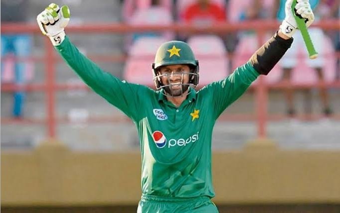Anunkown04's tweet photo. Shoaib Malik hits fastest half-century (18 balls) for Pakistan in T20 World Cup🔥🔥
#WeHaveWeWill  #PAKvSCO  #T20WorldCup https://t.co/992vqWYoDd