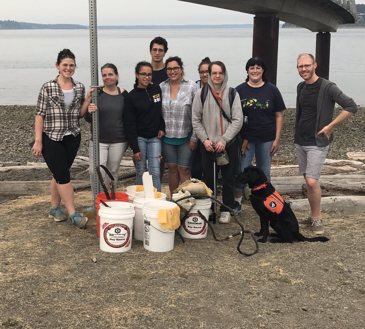 sls1010's tweet photo. Happiest of birthdays roro @RonenRubinstein my baking skills suck, so instead we participated in a beach cleanup in you honor. https://t.co/oxpMcfOHoM