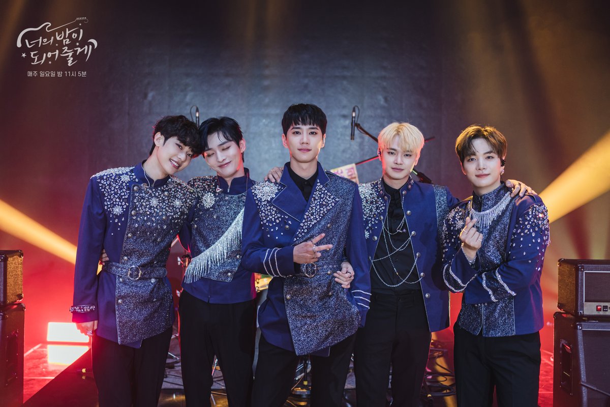 alwaysjunyoung's tweet photo. MY NEW BABIESSSSSSSS!! 😝😻❤ LUNA BAND 🥰 #letmebeyourknight #너의밤이되어줄게 #lunaband #leejunyoung #donghyunab6ix #yoonjisung #JRnuest #jangdongju https://t.co/cQ0GMvcGUO