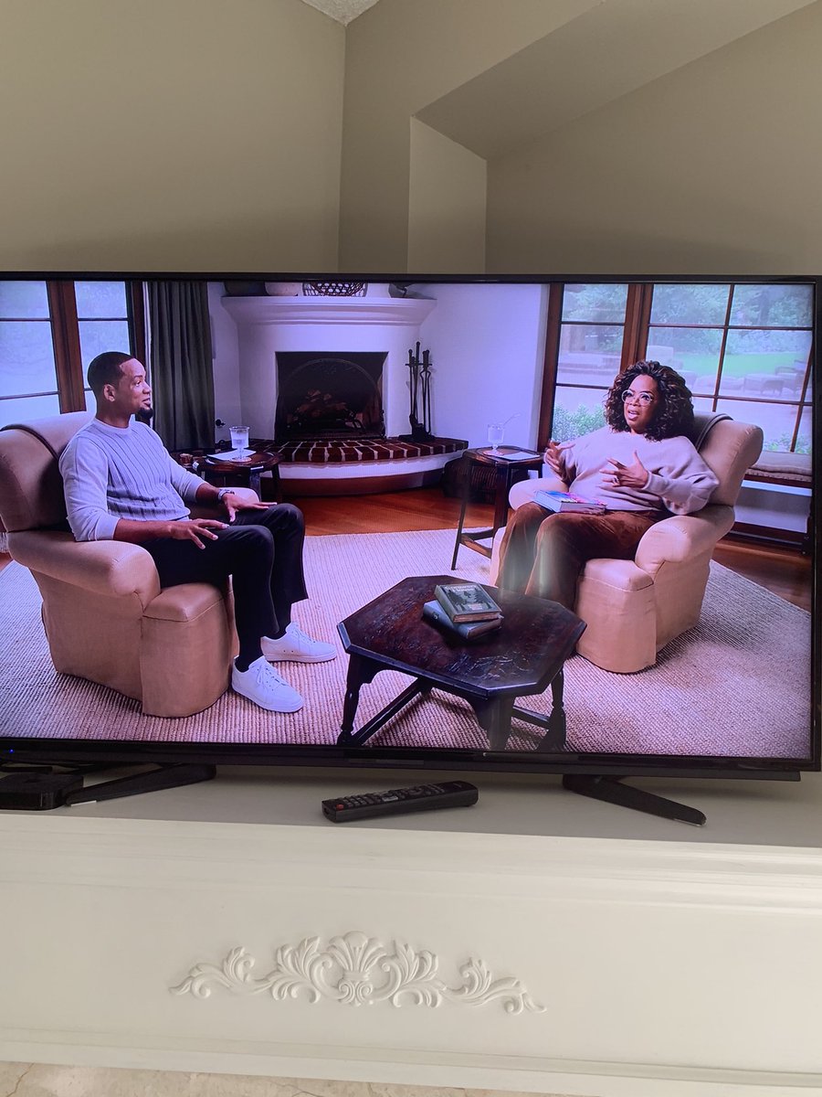 nada0971's tweet photo. Watching @Oprah 's interview with @willsmith on @AppleTV https://t.co/SUjWcglkDw