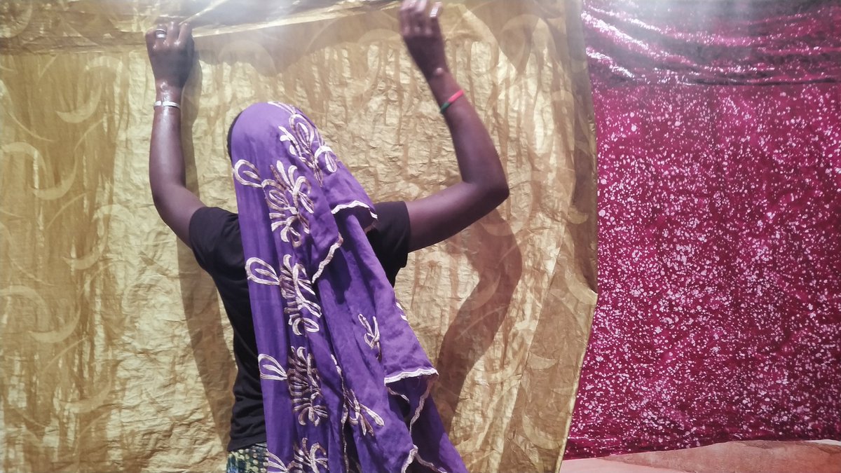 ATCompania9's tweet image. África tiene un lenguaje diferente, un código que también está impreso en los tejidos. Excelente Expo en la Ciudadela de @VisitPamplona
pamplonaescultura.es/exposiciones/e…
#pamplonaescultura 
#alojamientoenpamplona