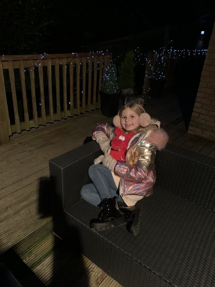 EmilyPeach18's tweet photo. @Year3TPS Emilia &amp; Rhys enjoying bonfire night 🎇 https://t.co/PbXWk8blha
