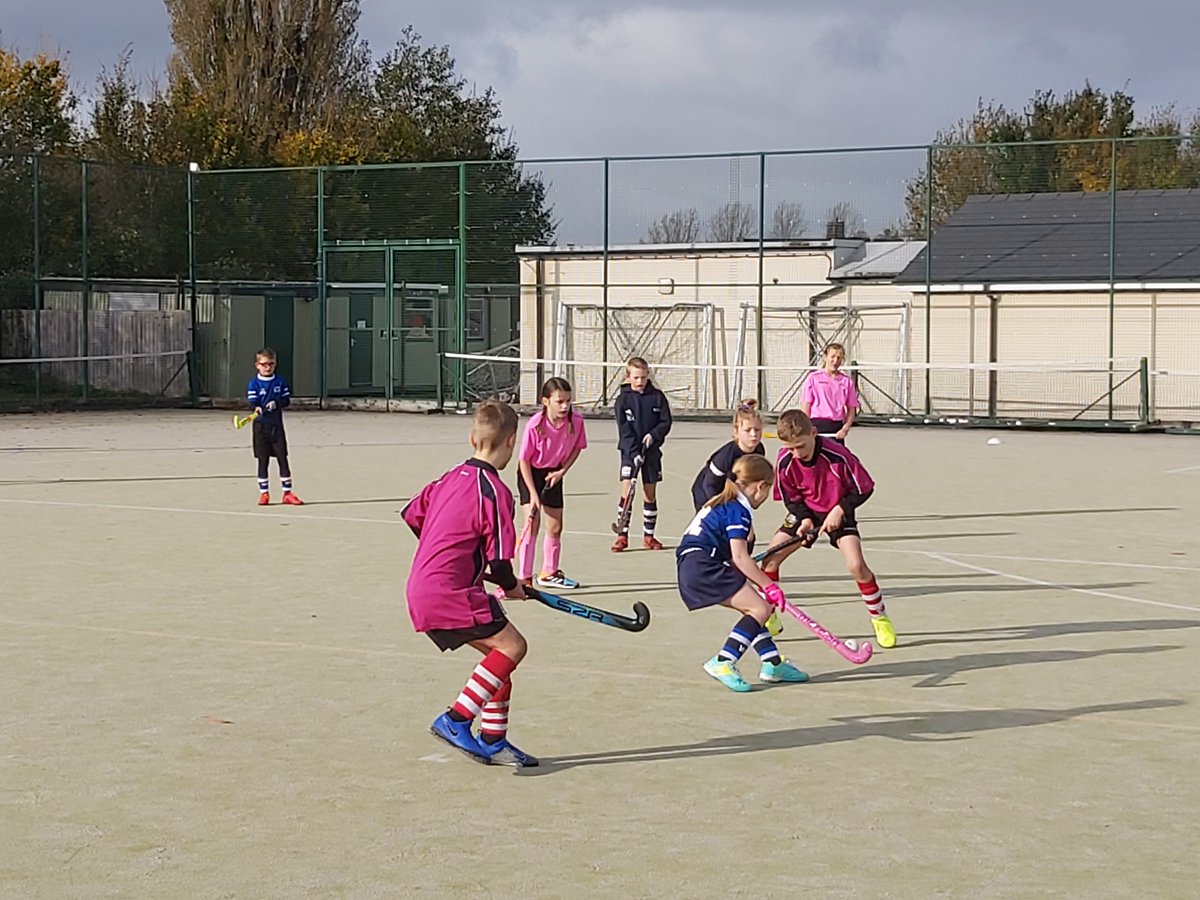 SWYHA1's tweet photo. U8s &amp; U10s friendly matches at Cwmbran and Brecon this morning.  Thank you coaches and parents for making this happen. @Whitchurch_HC @PenarthLadiesHC @RhonddaLadies @breconhc @CowbridgeHockey @AHCOFFICIAL @GwentHockeyClub @riscahockeyclub @SwanseaHC @CwmtaweLadiesHC @C_MetHCJnrs https://t.co/Zgdu0QoXkM