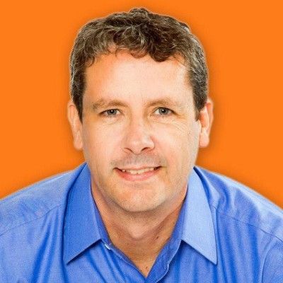 DittmannAxel's tweet photo. A great way of thinking about a #DigitalTwin: he #Metaverse, Digital Twins, And Leadership Development  https://t.co/712dDe0V43 #NewTech #thefuture https://t.co/sv9xFL9xtR