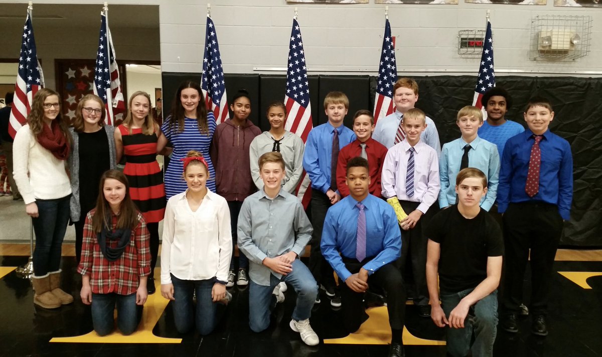 TiptonTigersMS's tweet photo. Tipton K-8 Veterans Day ceremony is Thursday at 9:30 in MS Gym. Excited to honor our local veterans & see more students taking on Leadership role in the event.
*A look at some of the MS student leaders in past years. #TMSTigerPride πΊπΈ https://t.co/kmYAhOpkwH