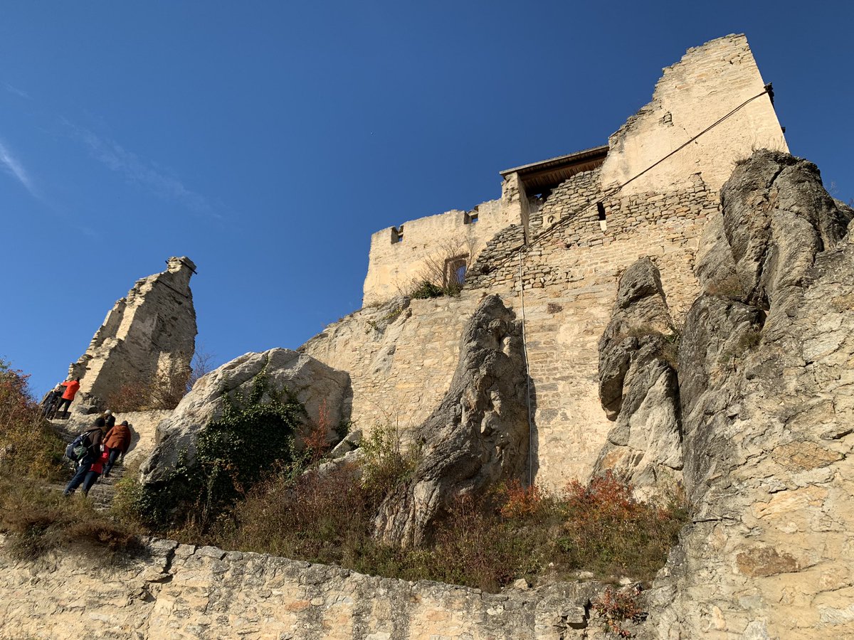 viechbaderin's tweet photo. #wachau #duernstein #riesling #malwasanderes https://t.co/6s7vBR9CKN