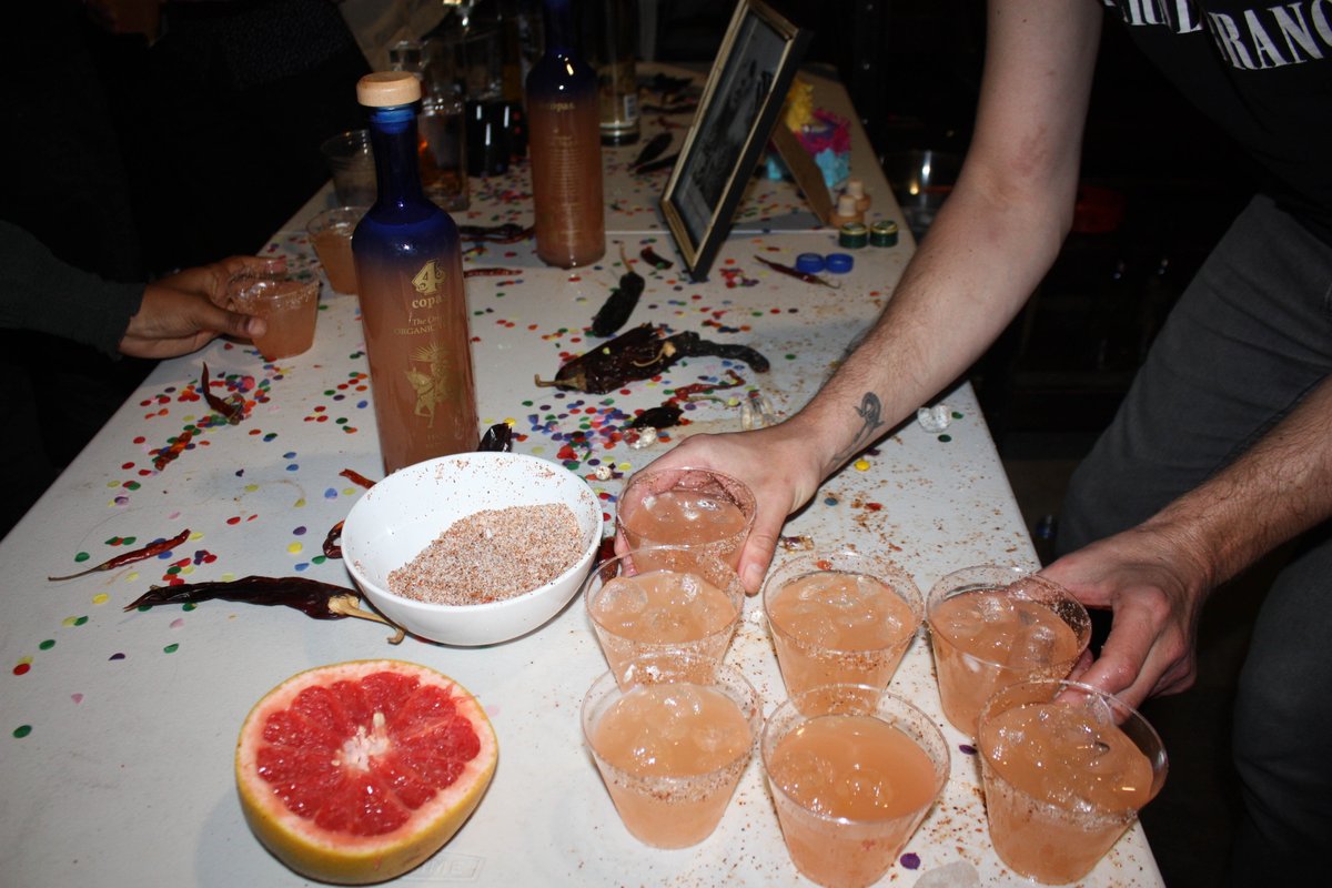 4 Copas Tequila tweet media