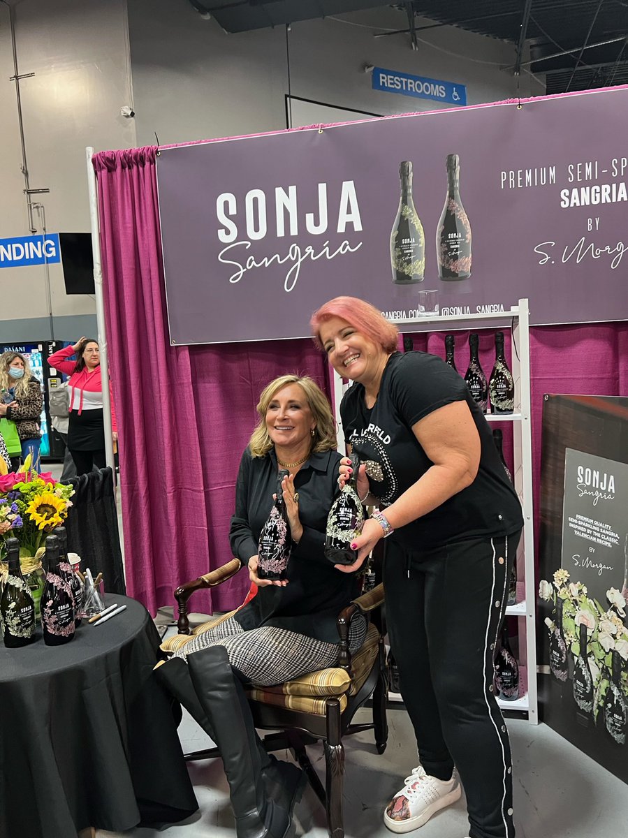 SonjatMorgan's tweet photo. See you today 12:30  @uwewomensexpo @DorindaMedley @SangriaSonja #SonjaMorgan https://t.co/MUhCiitbPV