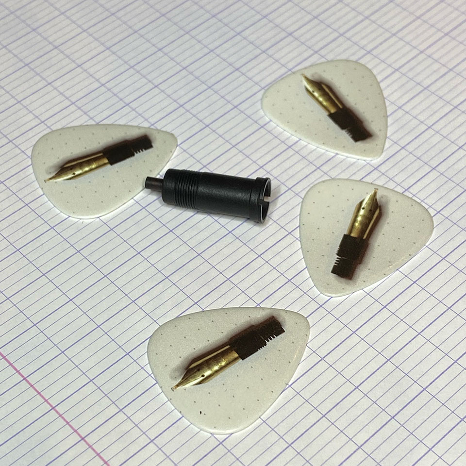 flexiblenib's tweet photo. New products. JOWO6E-H JoWo #6 Exact Replacement Housing and GPICK Flexible Nib Factory Guitar Pick. https://t.co/D2Mq4lpQLf