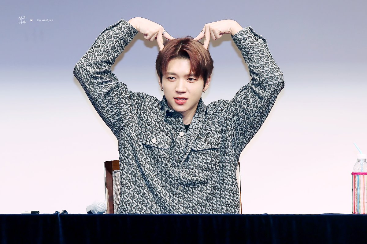 ApricotTREE_Wh's tweet photo. #우현 #남우현
아니~~ 며칠 전까지 냉열사 활동하시던 분 맞냐며ㅠㅠ 아기강아진데,,ㅠ,,,,기냥 애긴데,,, ㅠㅠ,,,, https://t.co/NgZcGuTUms