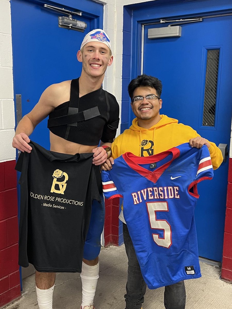 GoldenRoseProd's tweet photo. This is the 5th time in school history that the Riverside Pirates have advanced to the regional semi-finals. 1995, 1997, 2015, 2020, and 2021. https://t.co/llSEzBWj6g